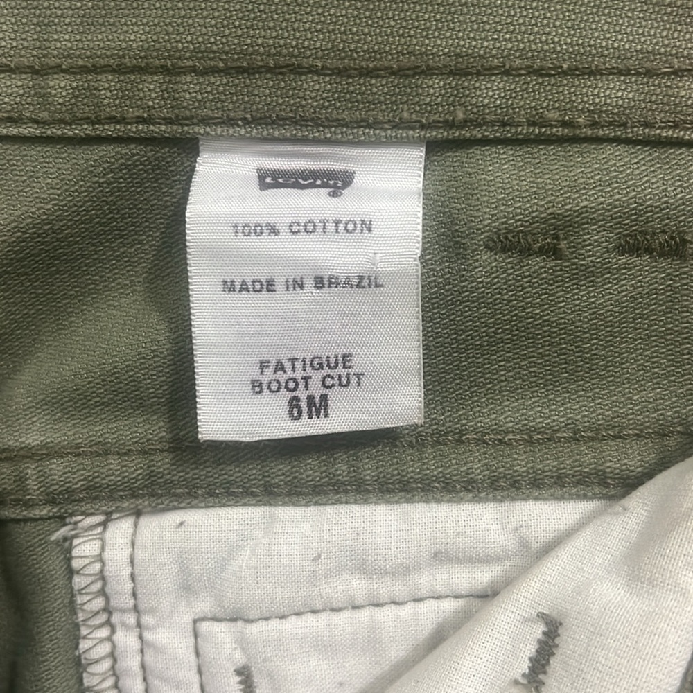 Vintage Levi’s Fatigue Boot Cut women jeans. Army green. - Picture 6 of 10